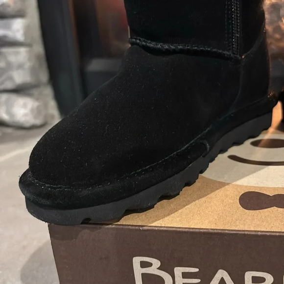 BEARPAW Elle Zipper Suede upper,wool blend lined,rain/stain repell,rugged sole - Picture 2 of 11